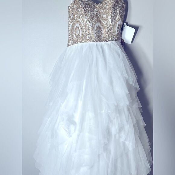 SAY YES TO THE PROM
Juniors' Embellished Strapless Cascade Gown, evening dress 5 - Picture 11 of 16